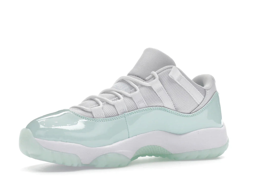 Jordan 11 Retro Low Igloo (Damen)