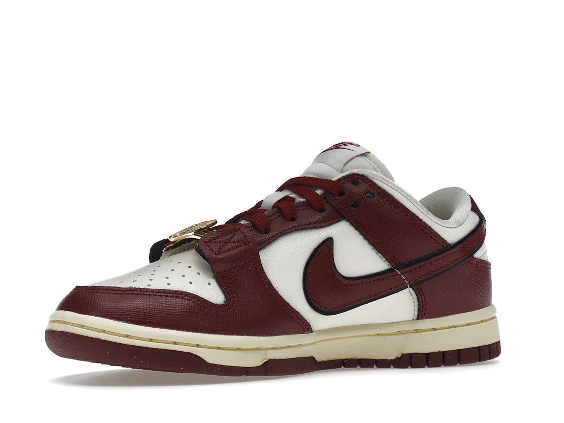 Nike Dunk Low SE Sisterhood Sail Team Red (Damen)