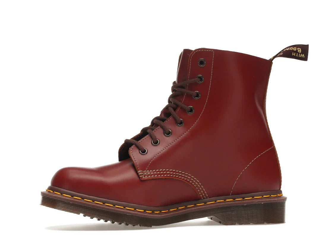 Dr. Martens 1460 Vintage Schnürstiefel, hergestellt in England, oxbloodfarben, Quilon