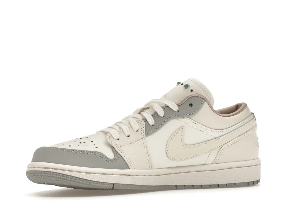Jordan 1 Low Sail Soft Pearl (Damen)
