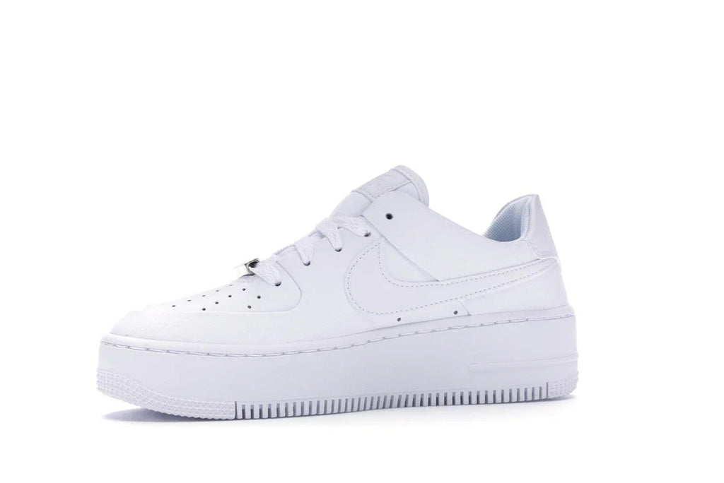 Nike Air Force 1 Sage Low Triple White (Damen)