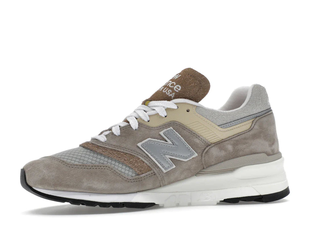 New Balance 997 MiUSA Light Mushroom Mirage Gray
