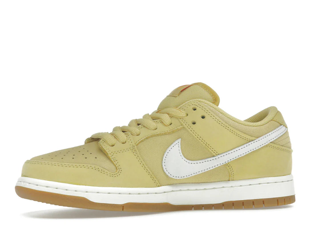 Nike SB Dunk Low Saturn Gold