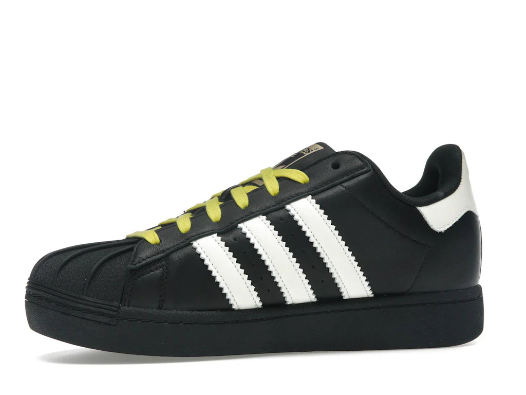 adidas Superstar 92 von Pharrell, Schwarz/Weiß