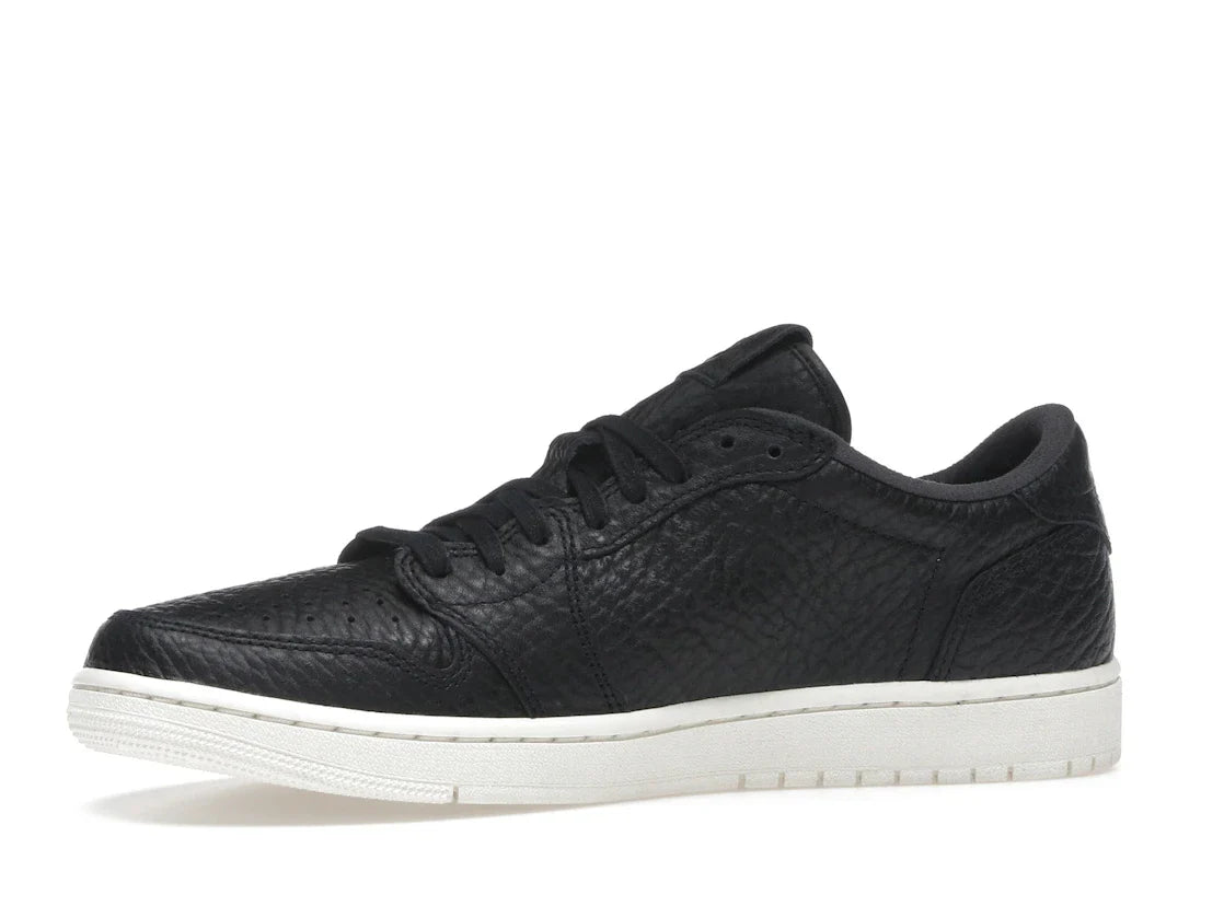 Jordan 1 Retro Low Swooshless Schwarz (2025)
