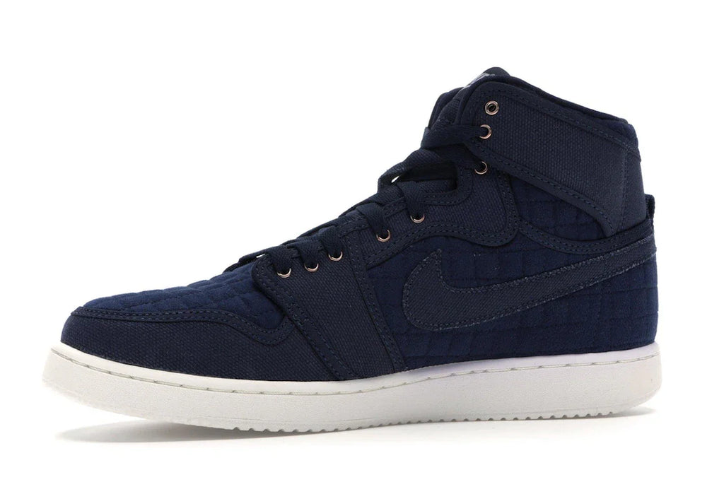 Jordan 1 Retro AJKO Blau Gesteppt