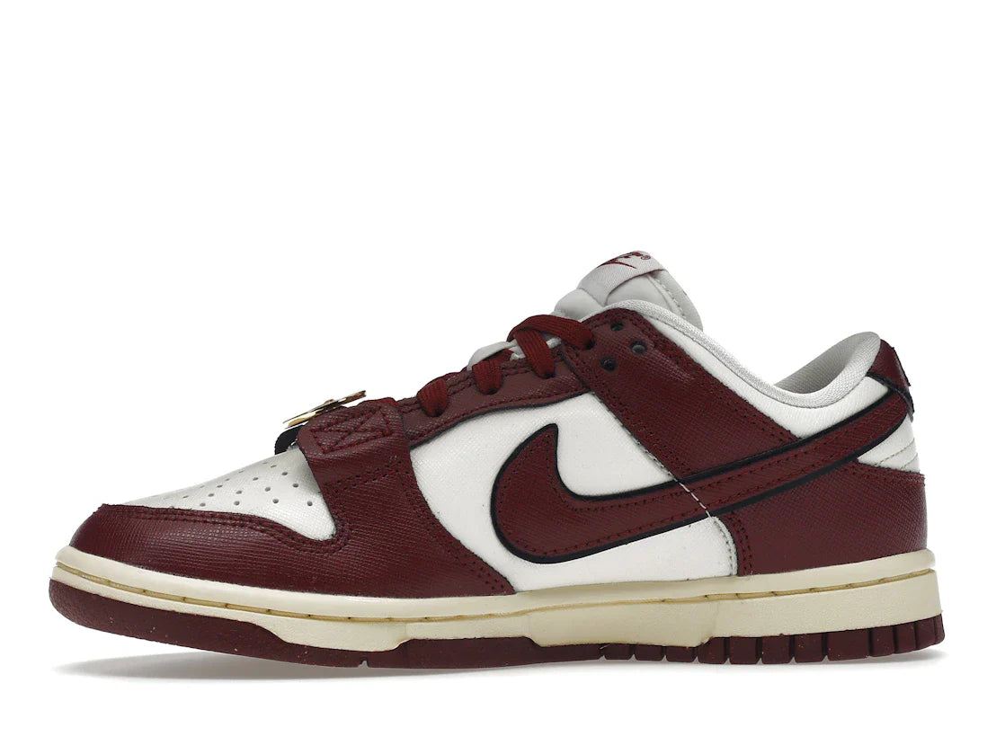 Nike Dunk Low SE Sisterhood Sail Team Red (Damen)
