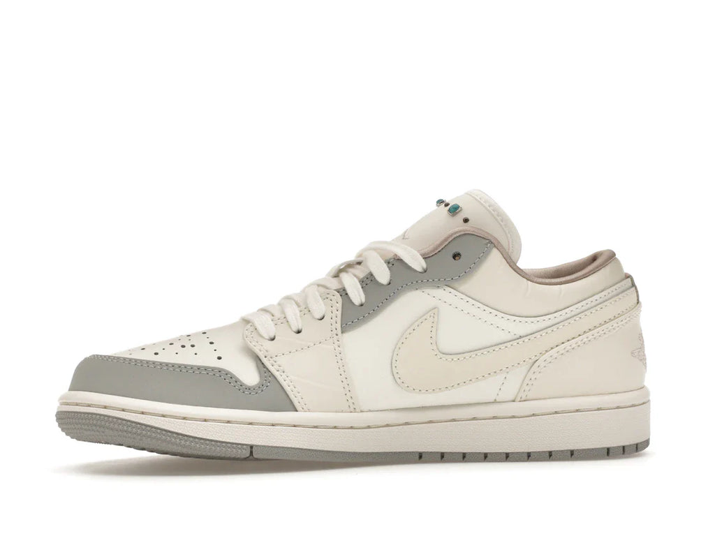 Jordan 1 Low Sail Soft Pearl (Damen)