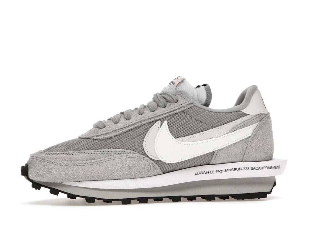 Nike LD Waffle SF sacai Fragment Grau