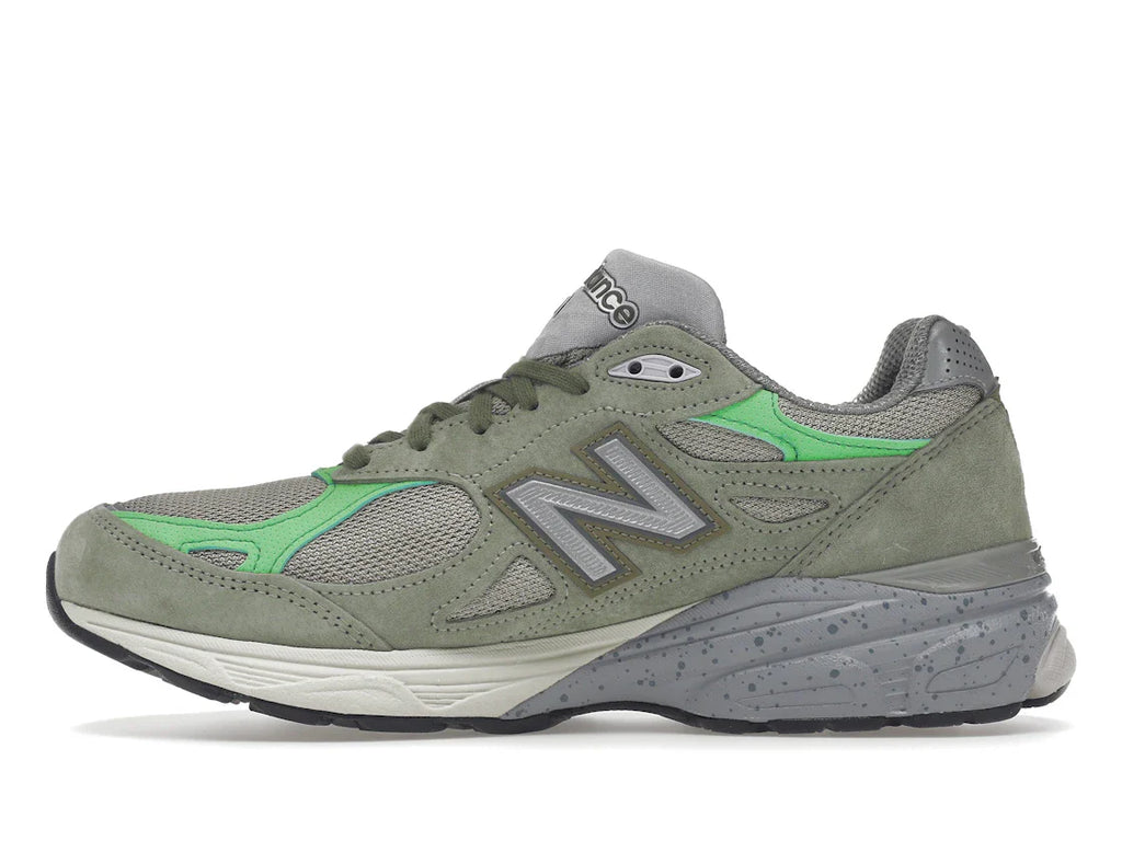 New Balance 990v3 MiUSA Patta Keep Your Family Close