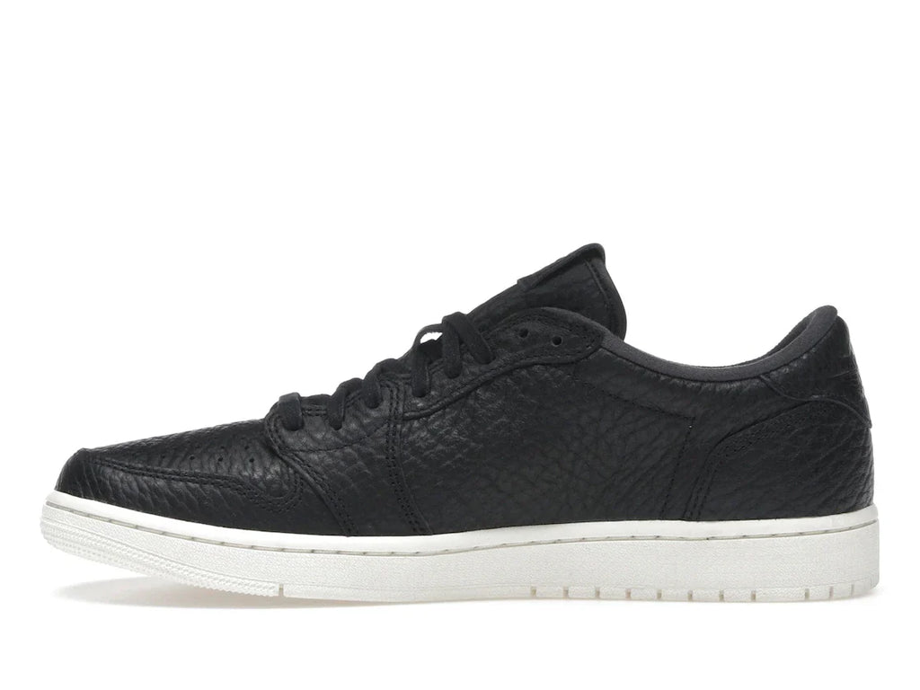 Jordan 1 Retro Low Swooshless Schwarz (2025)