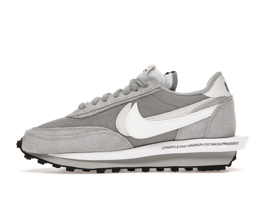 Nike LD Waffle SF sacai Fragment Grau
