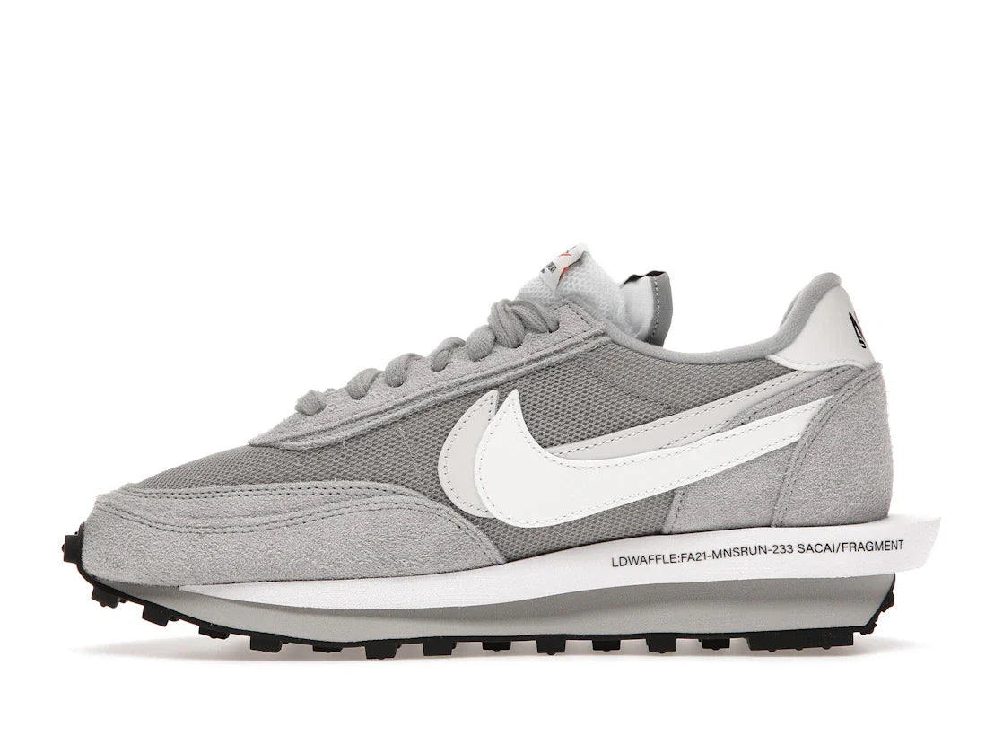 Nike LD Waffle SF sacai Fragment Grau