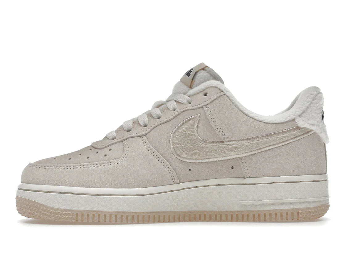 Nike Air Force 1 Low '07 SE Sanddrift Gum Fleece (Damen)