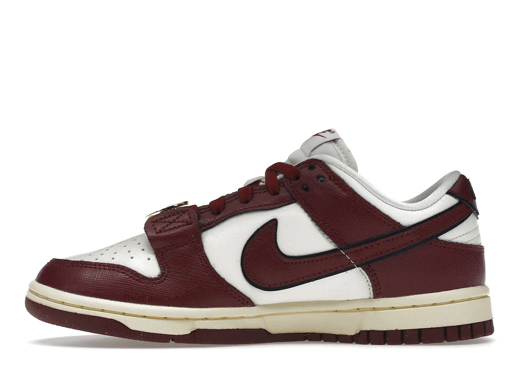 Nike Dunk Low SE Sisterhood Sail Team Red (Damen)