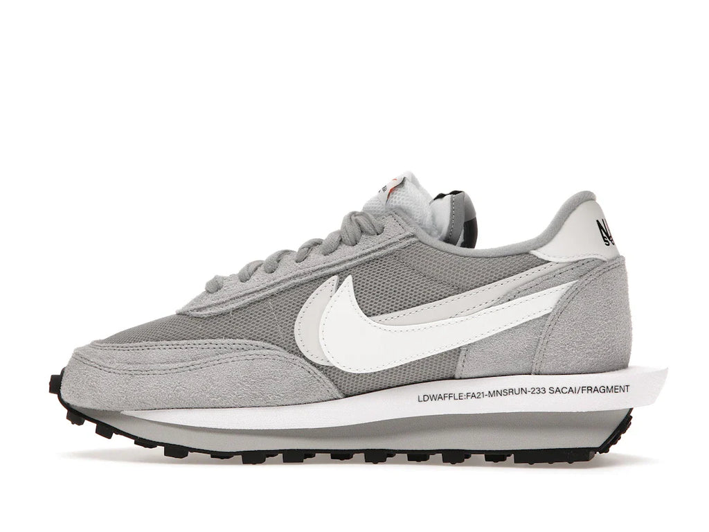 Nike LD Waffle SF sacai Fragment Grau