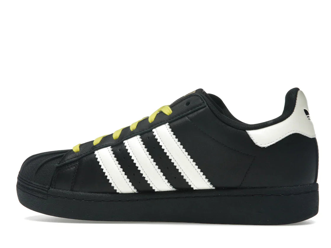 adidas Superstar 92 von Pharrell, Schwarz/Weiß