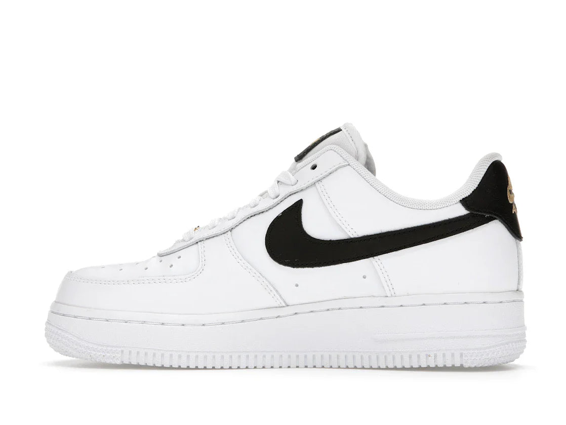 Nike Air Force 1 Low '07 Essential Weiß Schwarz Gold Mini Swoosh (Damen)