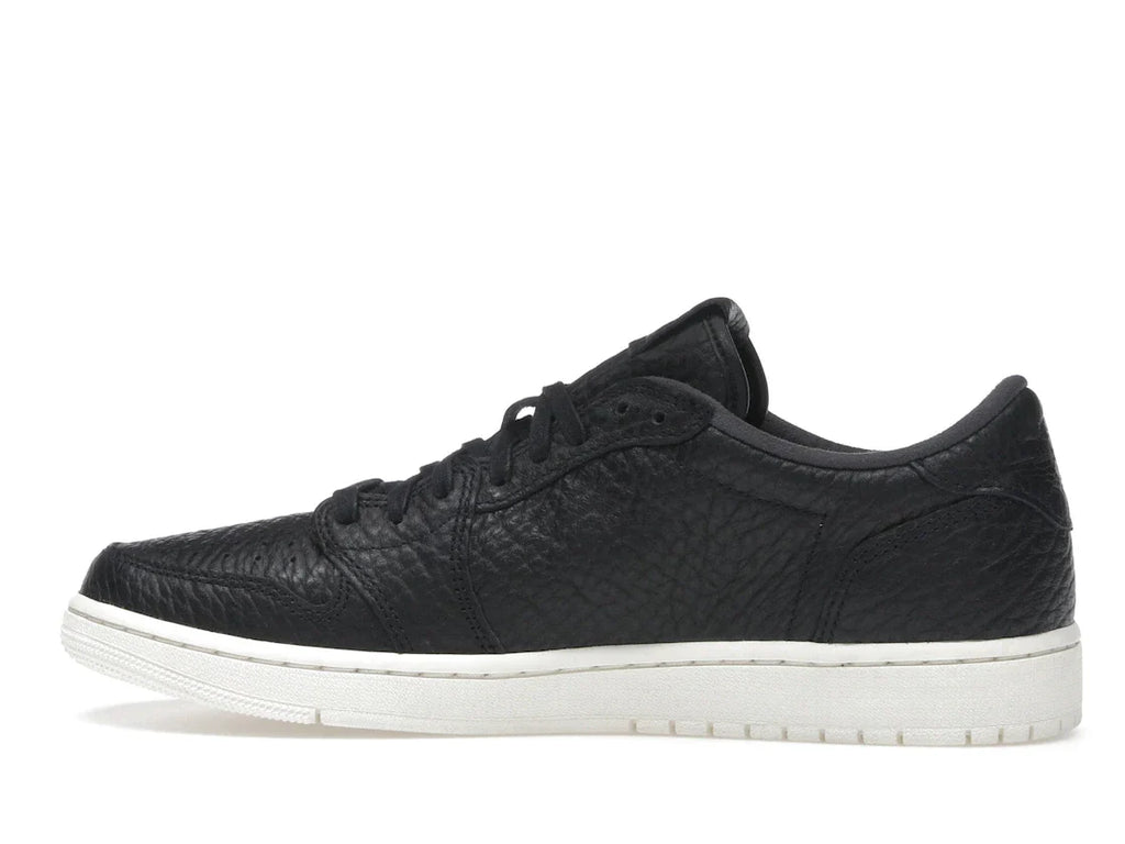 Jordan 1 Retro Low Swooshless Schwarz (2025)