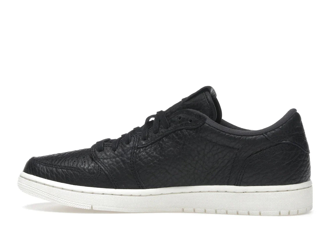 Jordan 1 Retro Low Swooshless Schwarz (2025)