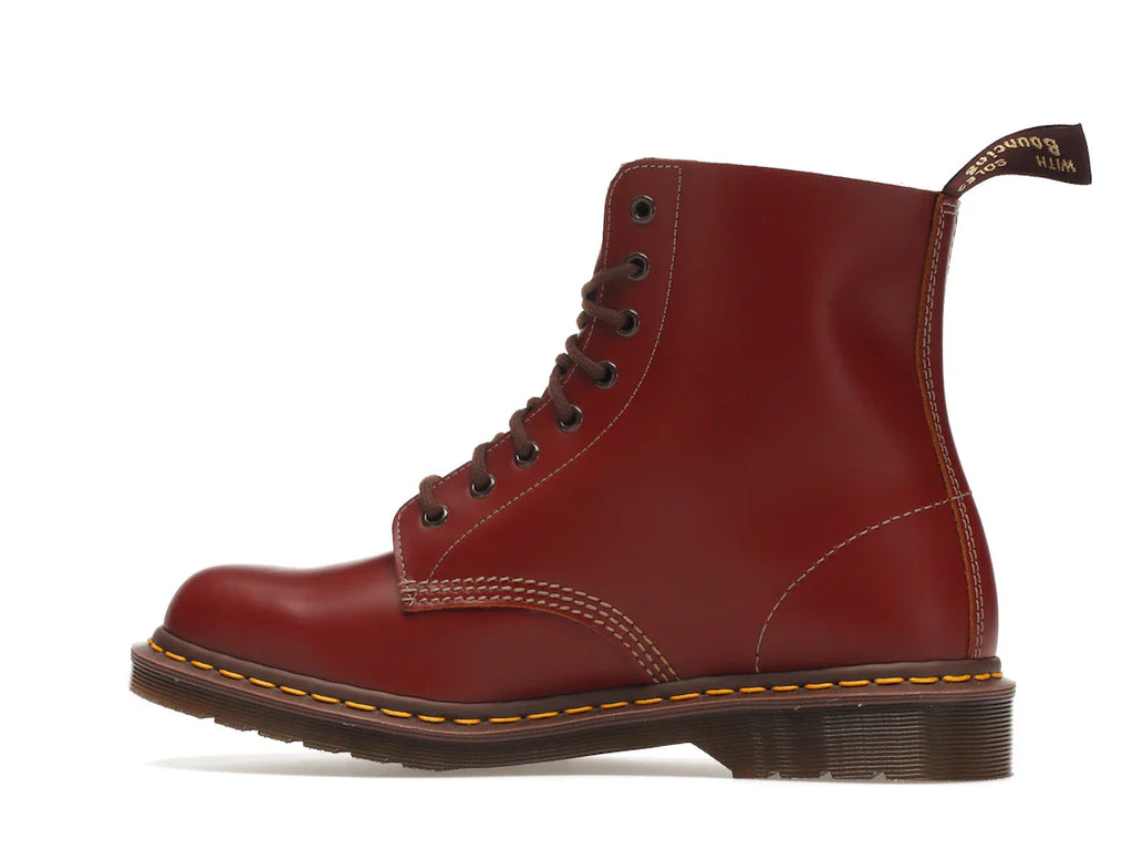 Dr. Martens 1460 Vintage Schnürstiefel, hergestellt in England, oxbloodfarben, Quilon
