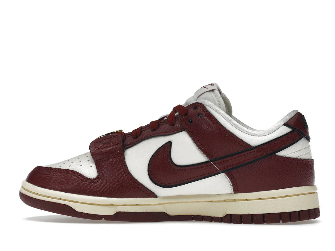 Nike Dunk Low SE Sisterhood Sail Team Red (Damen)
