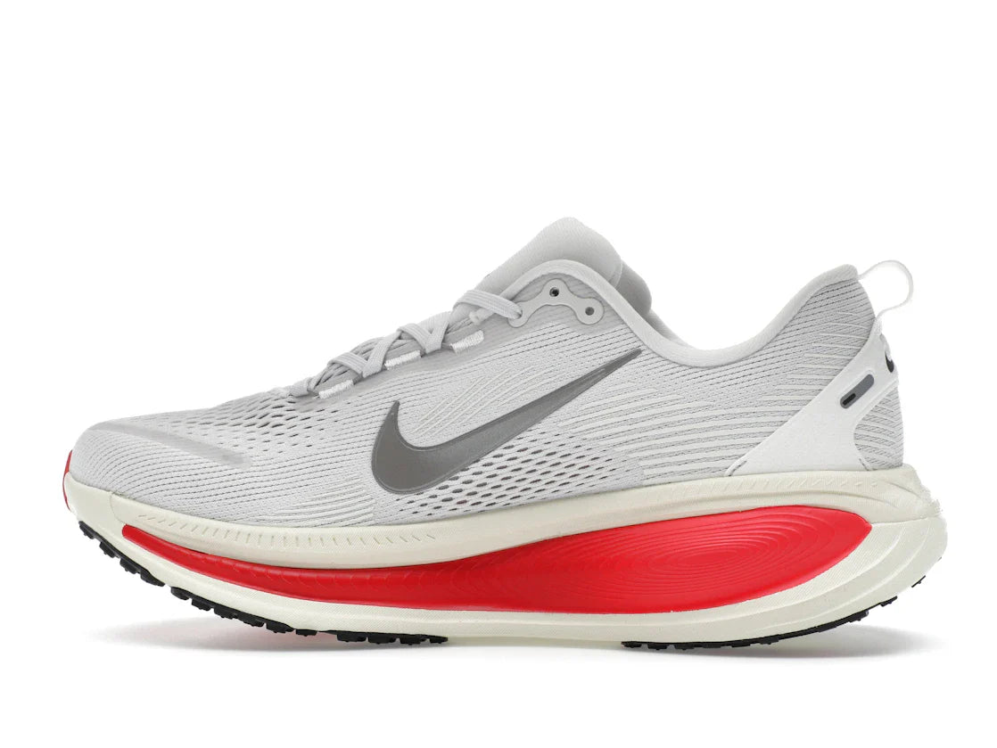 Nike Vomero 18 Platinum Tint Siren Red Light Smoke Gray Metallic Pewter