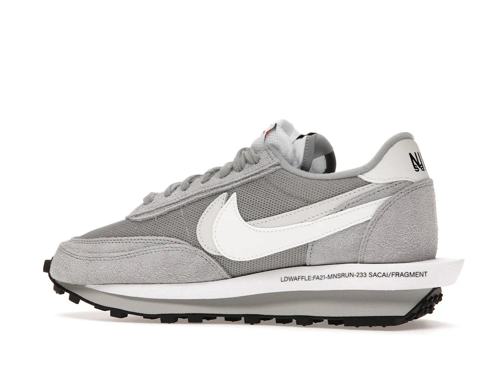Nike LD Waffle SF sacai Fragment Grau