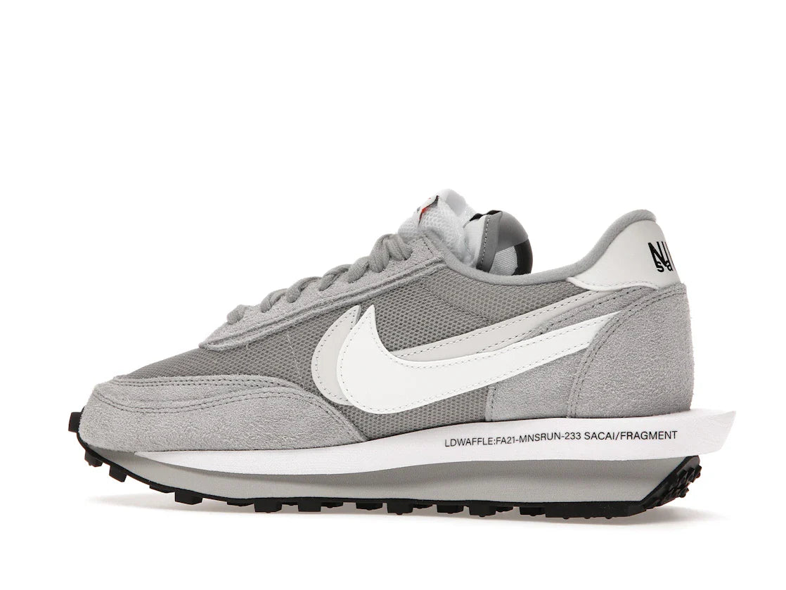 Nike LD Waffle SF sacai Fragment Grau