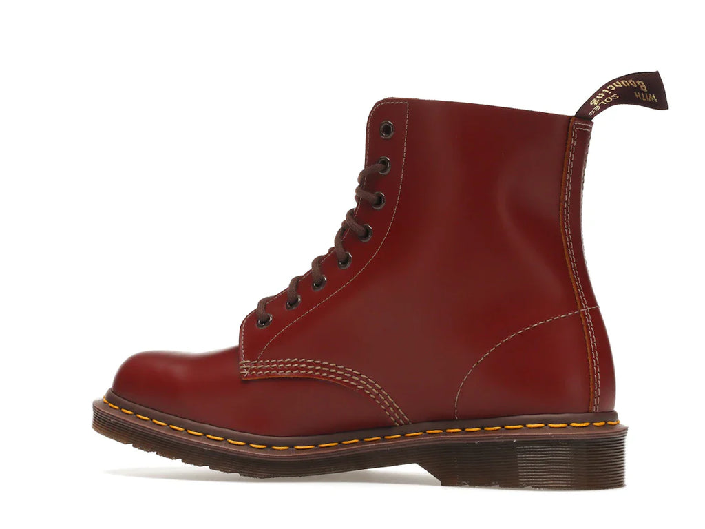 Dr. Martens 1460 Vintage Schnürstiefel, hergestellt in England, oxbloodfarben, Quilon