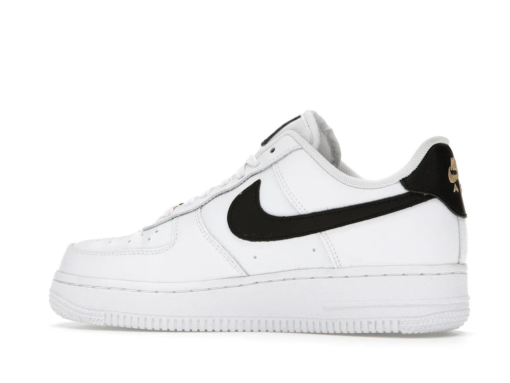 Nike Air Force 1 Low '07 Essential Weiß Schwarz Gold Mini Swoosh (Damen)