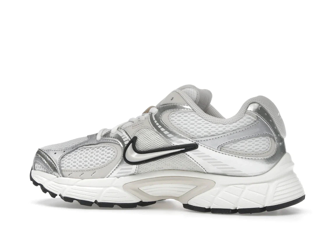 Nike V5 RNR Sail Light Orewood Brown (Damen)