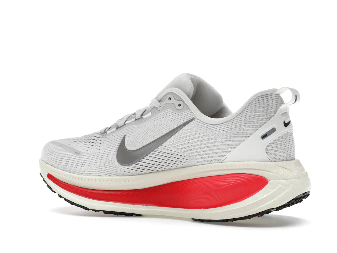 Nike Vomero 18 Platinum Tint Siren Red Light Smoke Gray Metallic Pewter