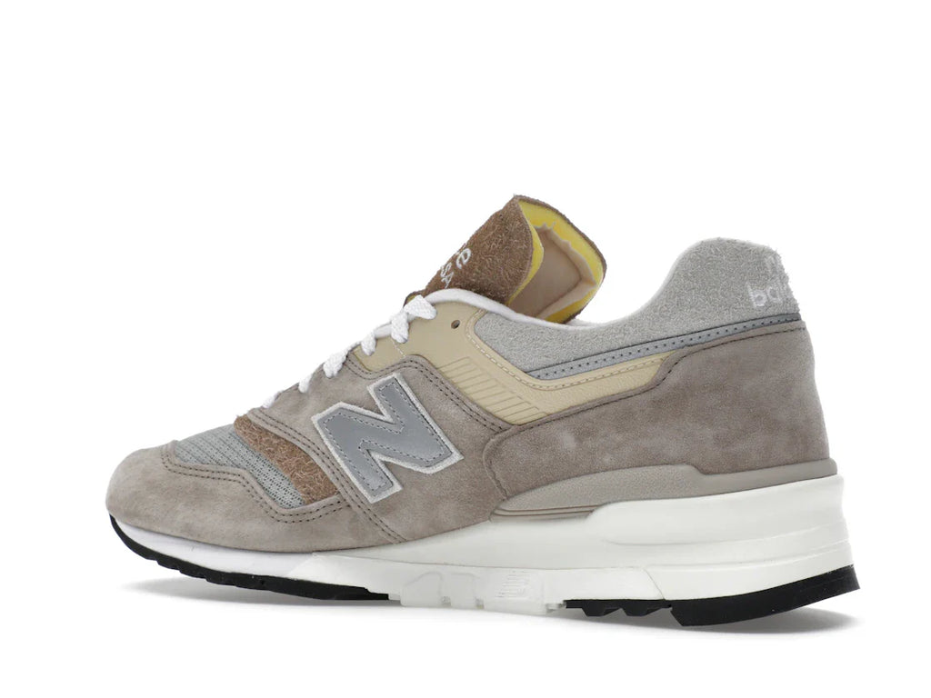 New Balance 997 MiUSA Light Mushroom Mirage Gray