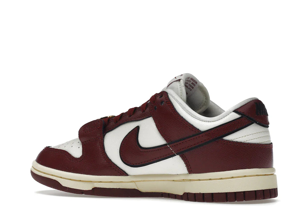 Nike Dunk Low SE Sisterhood Sail Team Red (Damen)