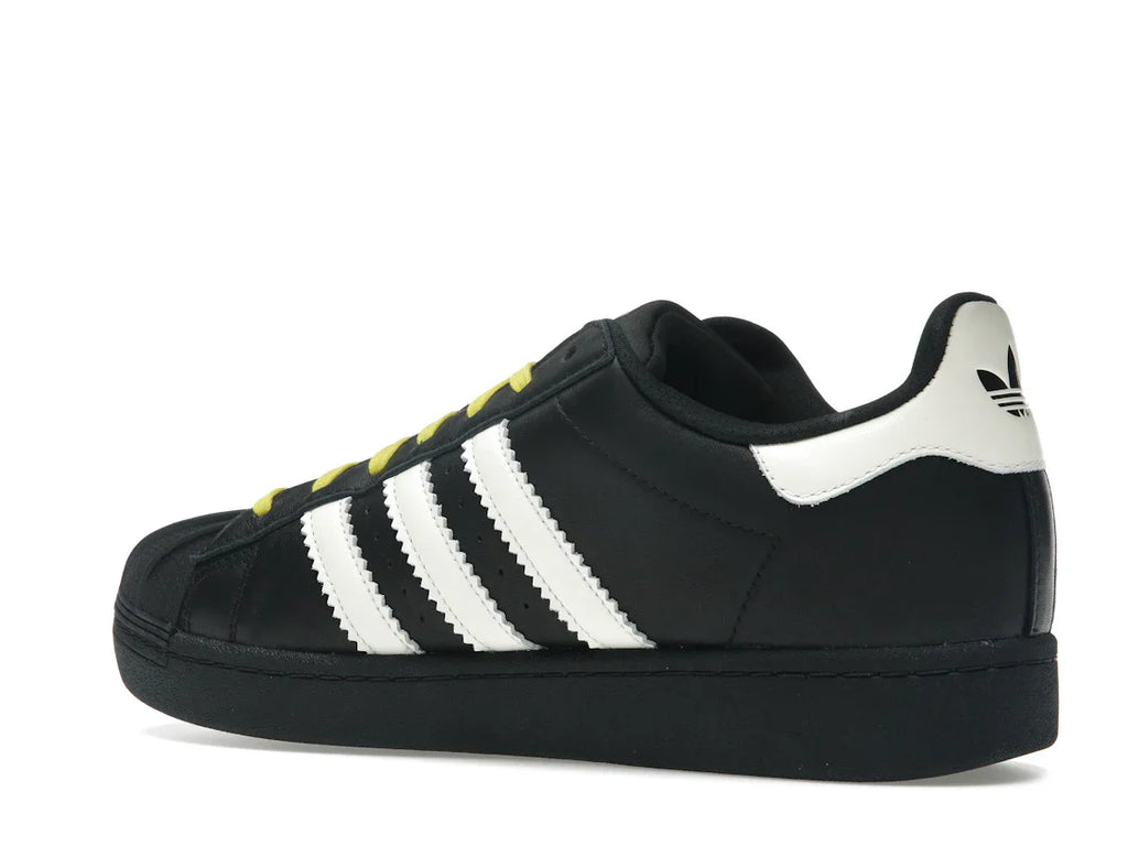 adidas Superstar 92 von Pharrell, Schwarz/Weiß