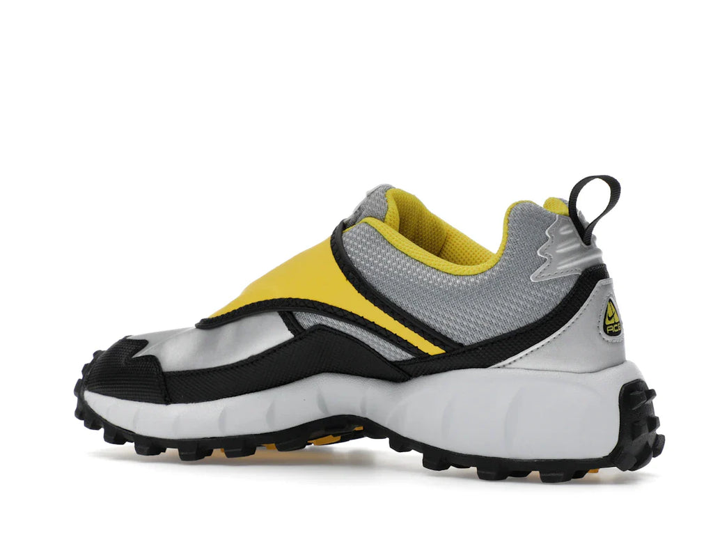 Nike ACG Phassad Yellow Zest Metallic Silver
