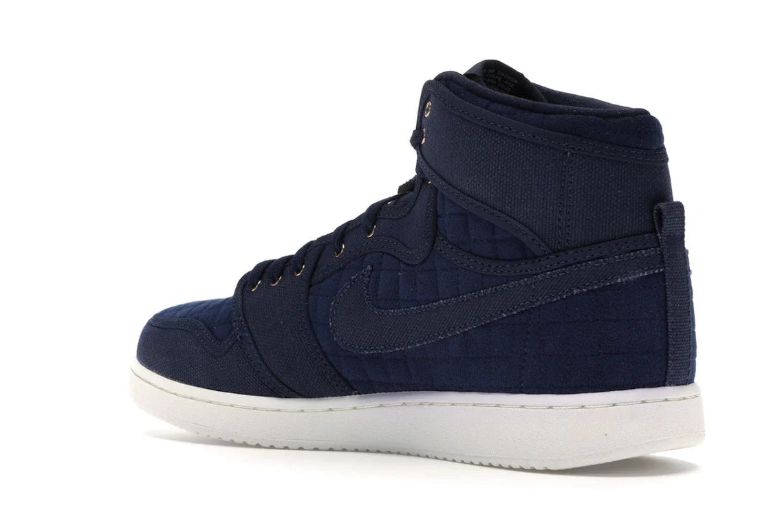Jordan 1 Retro AJKO Blau Gesteppt