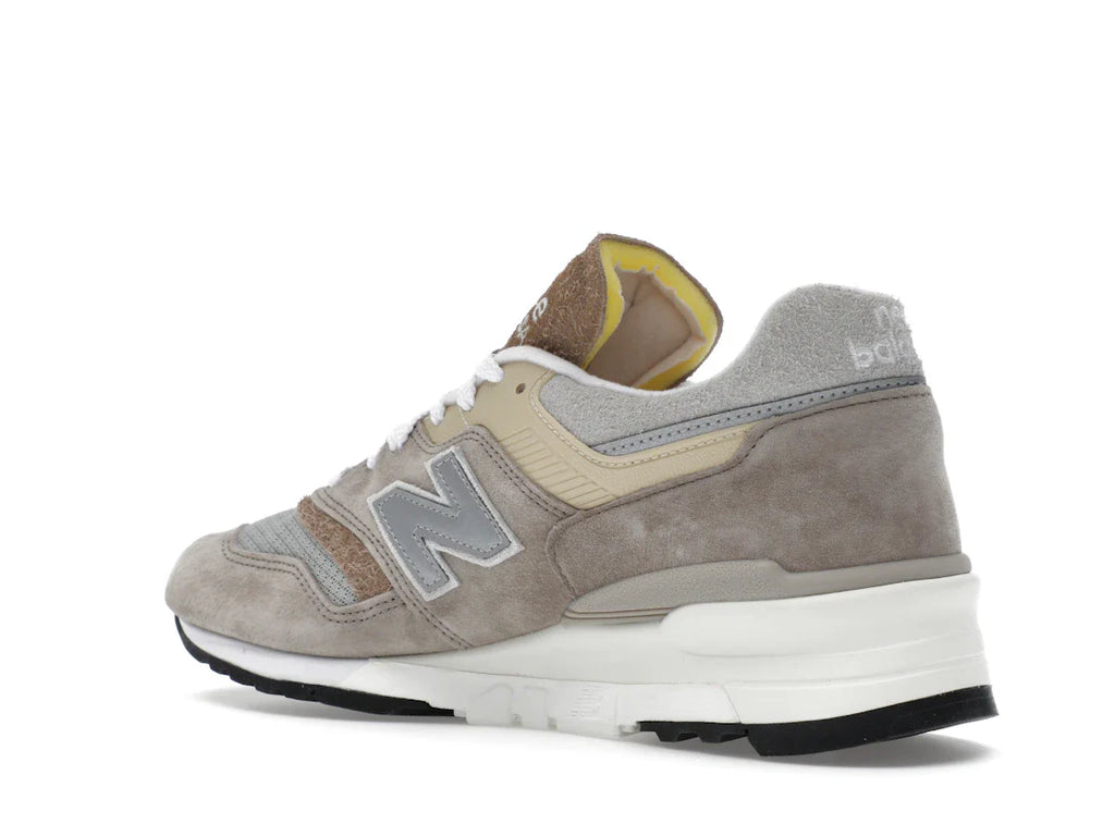 New Balance 997 MiUSA Light Mushroom Mirage Gray