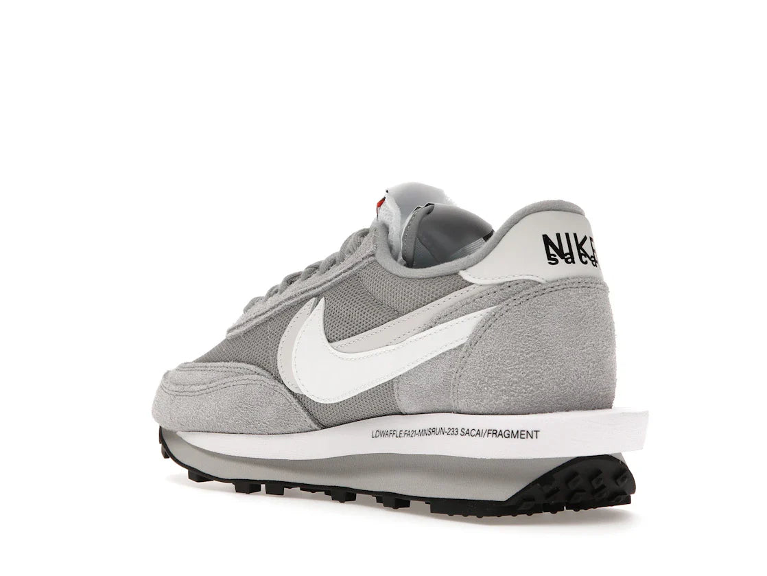 Nike LD Waffle SF sacai Fragment Grau