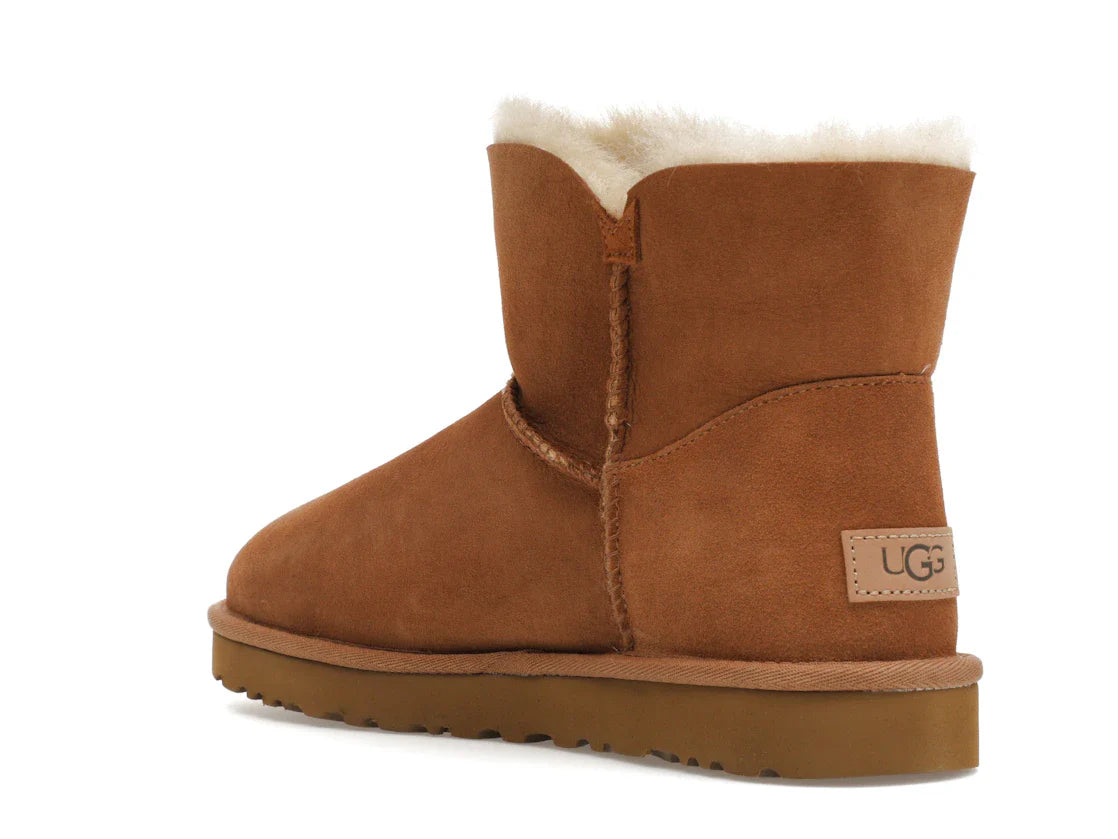UGG Mini Bailey Button II Kastanie (Damen)