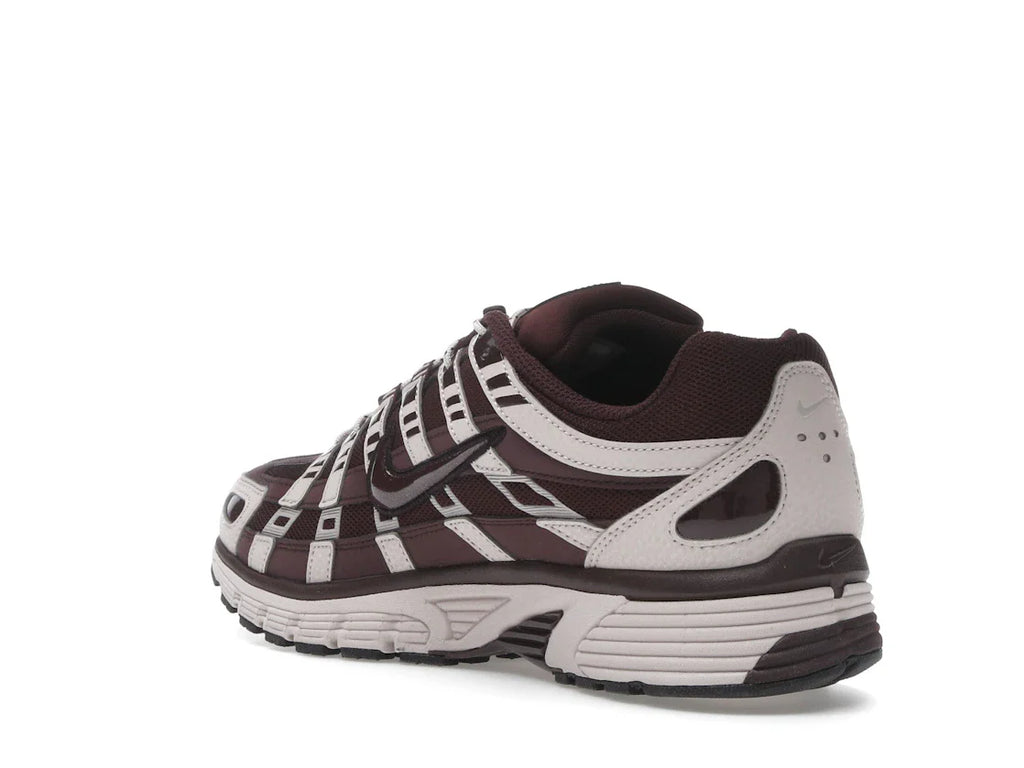Nike P-6000 Silt Red Burgundy Crush (Damen)