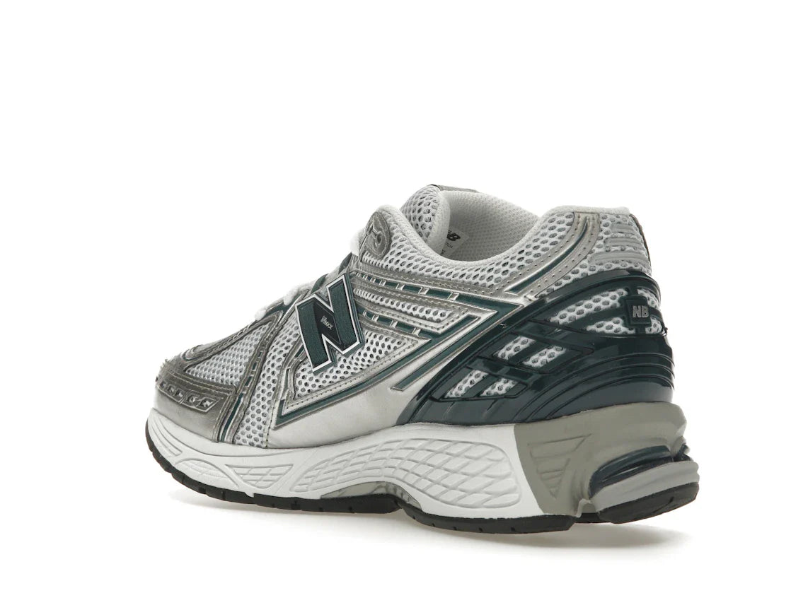 New Balance 1906R Silber Metallic Tiefsee