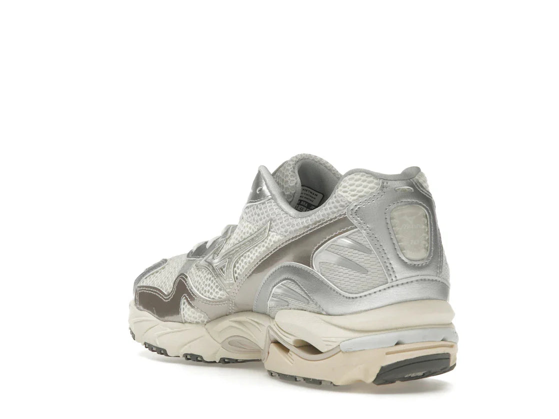 Mizuno Wave Rider 10 Metallic Schneeweiß