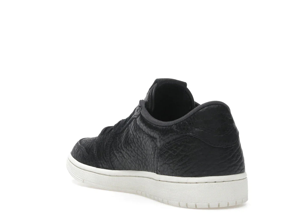 Jordan 1 Retro Low Swooshless Schwarz (2025)