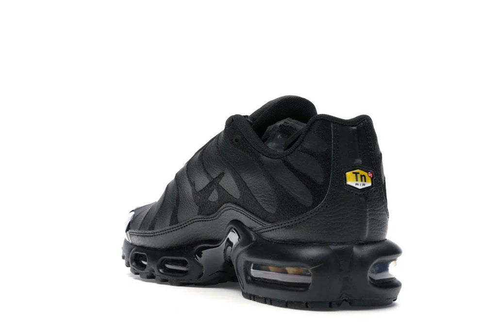 Nike Air Max Plus Triple Black Leather