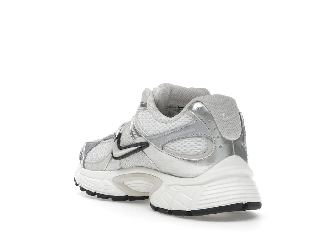 Nike V5 RNR Sail Light Orewood Brown (Damen)