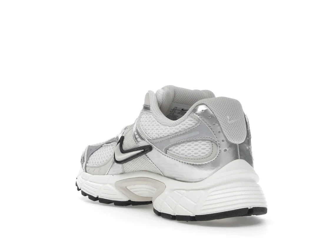 Nike V5 RNR Sail Light Orewood Brown (Damen)