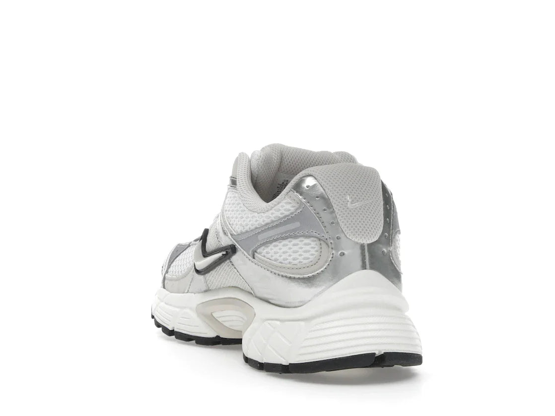 Nike V5 RNR Sail Light Orewood Brown (Damen)