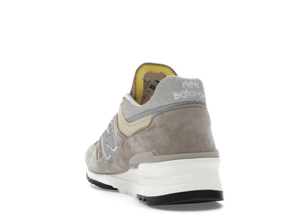 New Balance 997 MiUSA Light Mushroom Mirage Gray